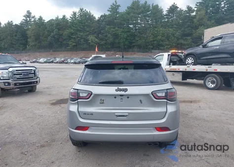 2022 Jeep Compass High Altitude 4X4 z USA, uszkodzony, nr VIN 3C4NJDCB3NT158317